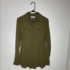 Magellan Olive green long sleeve shirt